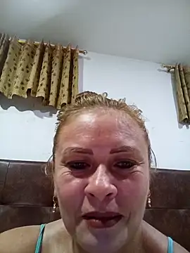 laura caponera  online show from 09-23-25, 04:30