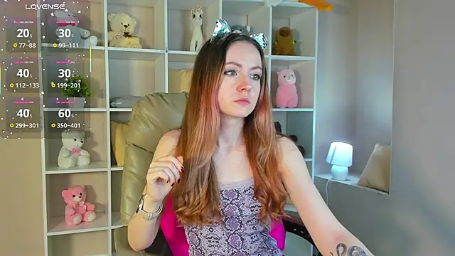 Berta Kelly online show from 10-21-25, 01:05