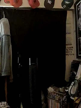 blondebarbiebae online show from 12-22-25, 08:20