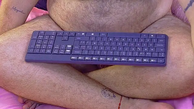 big bearr online show from 10-07-25, 02:56