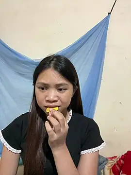Snapshot of Mayy1 chatting on 07-17-26, 08:00 Mayy1 online show from 07-17-26, 08:00