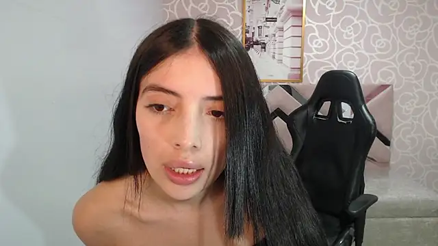Snapshot of cynthia_ch chatting on 10-11-25, 03:29 cynthia ch online show from 10-11-25, 03:29