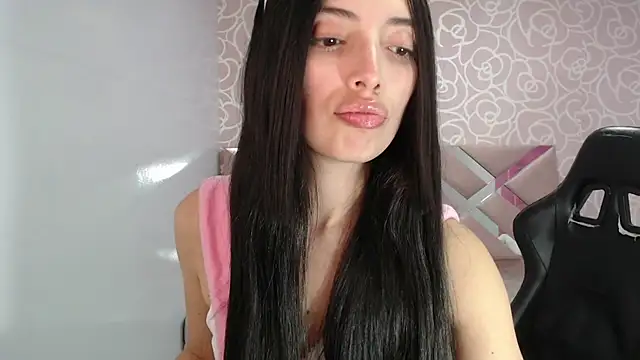 Snapshot of cynthia_ch chatting on 10-17-25, 04:16 cynthia ch online show from 10-17-25, 04:16