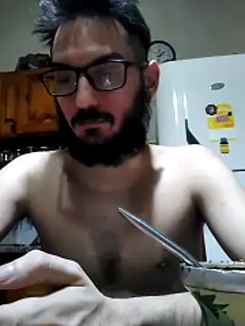 Snapshot of Fefede97_ chatting on 12-22-25, 04:34 Fefede97 online show from 12-22-25, 04:34