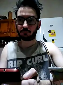 Snapshot of Fefede97_ chatting on 01-08-26, 05:46 Fefede97 online show from 01-08-26, 05:46