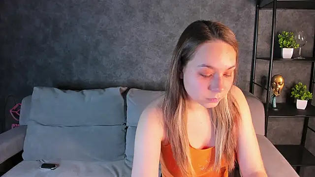 Al1ice Moures online show from 10-15-25, 09:50