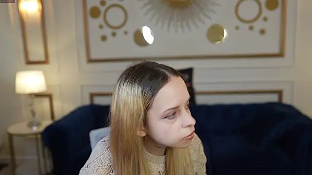 Snapshot of Luchi_Sun chatting on 10-22-25, 10:25 Luchi Sun online show from 10-22-25, 10:25