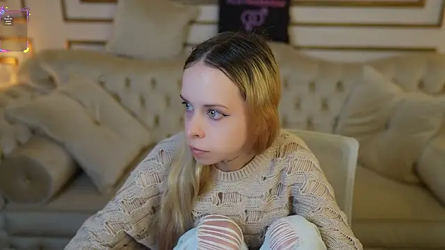 Snapshot of Luchi_Sun chatting on 10-23-25, 10:14 Luchi Sun online show from 10-23-25, 10:14