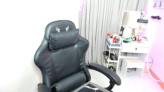 BubbbleButtDemi online show from 06-15-26, 04:23