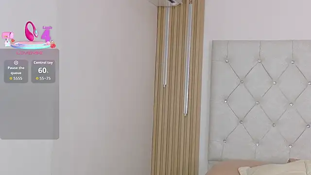 Ashley-Whitee online show from 03-25-26, 08:30