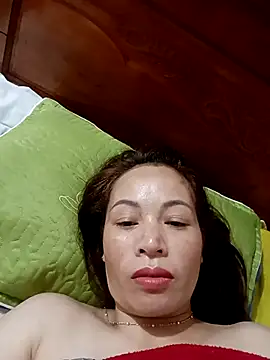 Snapshot of suka-bae chatting on 10-23-25, 01:37 suka-bae online show from 10-23-25, 01:37