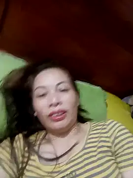 Snapshot of suka-bae chatting on 10-11-25, 06:03 suka-bae online show from 10-11-25, 06:03