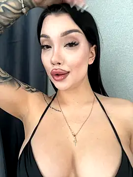 kiss Lissa online show from 12-18-25, 11:25