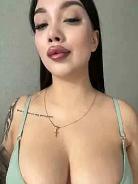 kiss Lissa online show from 12-19-25, 07:55