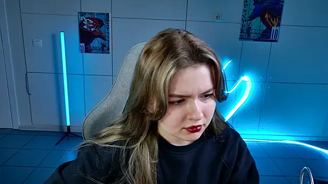 HaleySun online show from 10-06-25, 01:01
