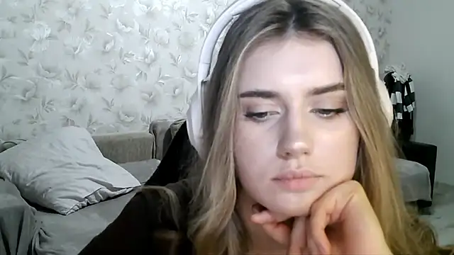 JerrieLoosle online show from 10-10-25, 04:19