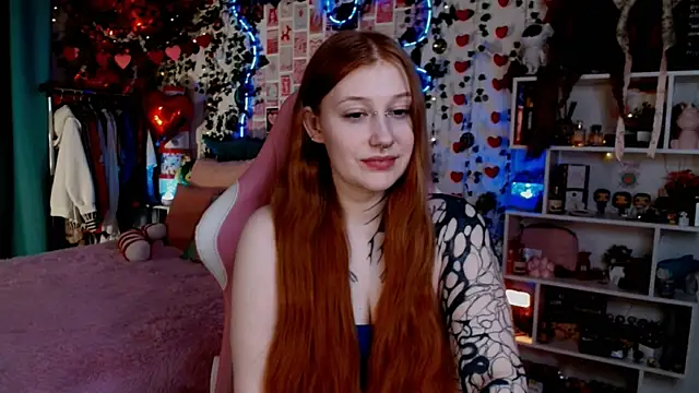 Ayla Hicks online show from 04-12-26, 03:10