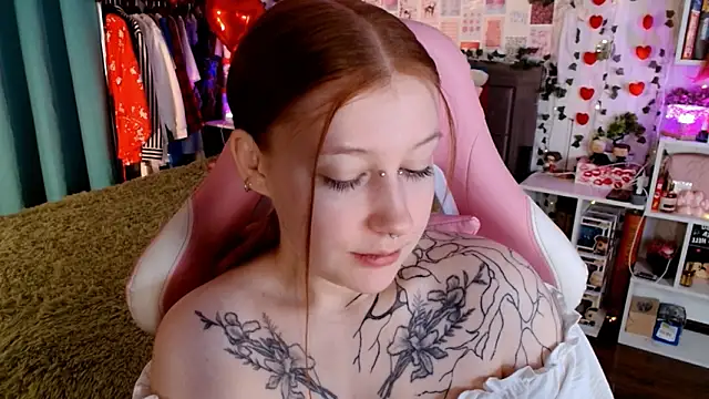 Ayla Hicks online show from 03-12-26, 03:45