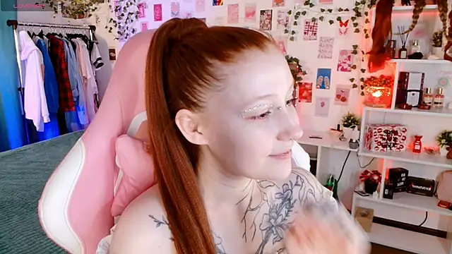 Ayla Hicks online show from 11-18-25, 06:55