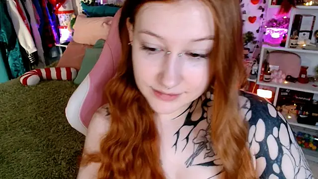 Ayla Hicks online show from 04-18-26, 03:09