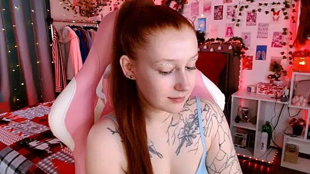 Ayla Hicks online show from 11-28-25, 08:53