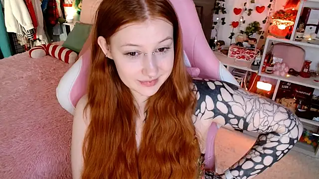 Ayla Hicks online show from 04-14-26, 03:11