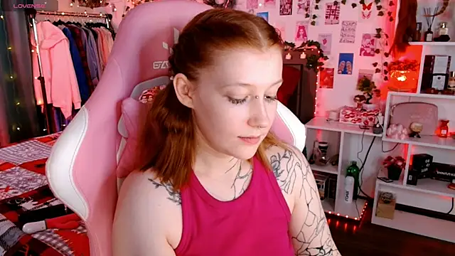 Ayla Hicks online show from 11-26-25, 07:25