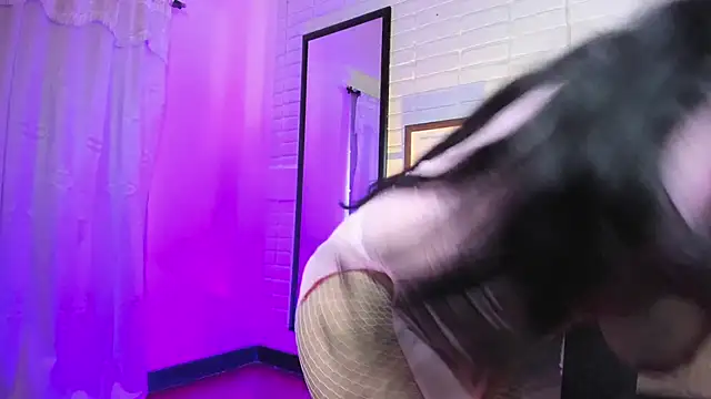 Samantha Fiire online show from 11-15-25, 01:37