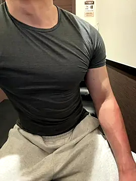 Snapshot of Riku_999 chatting on 10-04-25, 06:26 Riku 999 online show from 10-04-25, 06:26