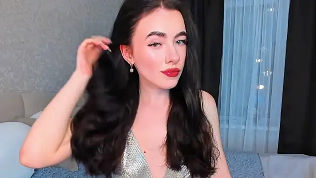 Snapshot of Milla_Moore chatting on 10-07-25, 03:35 Milla Moore online show from 10-07-25, 03:35
