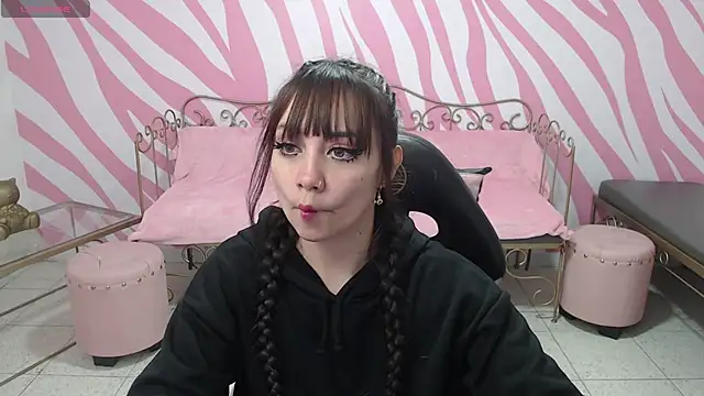 Snapshot of saabrina_ chatting on 10-16-25, 01:08 saabrina online show from 10-16-25, 01:08