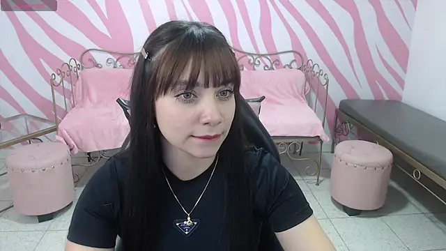 Snapshot of saabrina_ chatting on 10-20-25, 01:00 saabrina online show from 10-20-25, 01:00