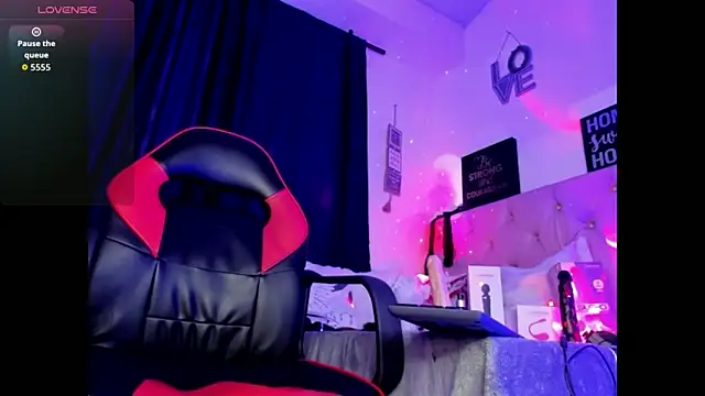 Nicolle Ferran online show from 02-16-26, 07:01