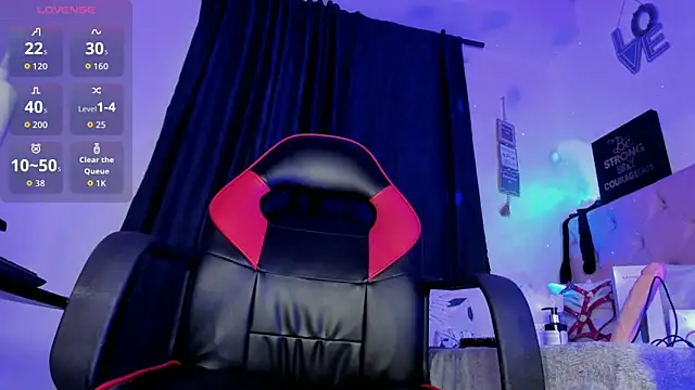 Nicolle Ferran online show from 02-12-26, 06:51