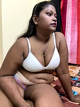 Snapshot of Shradha-999 chatting on 10-19-25, 08:55 Shradha-999 online show from 10-19-25, 08:55