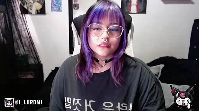 Iluromi online show from 12-19-25, 03:14