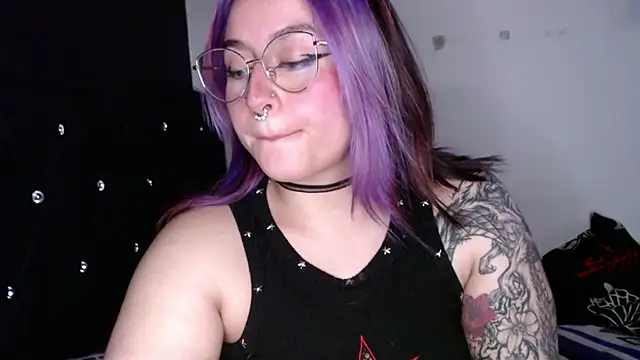 Iluromi online show from 11-17-25, 02:26