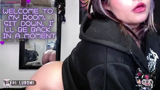 Iluromi online show from 04-14-26, 02:44