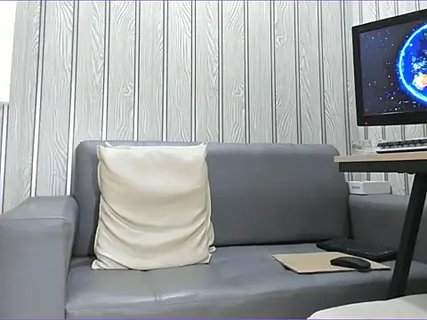 Snapshot of cesar_danett chatting on 03-15-26, 06:48 cesar danett online show from 03-15-26, 06:48