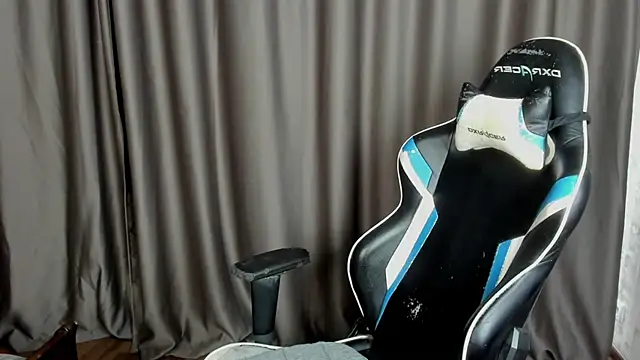 baby xoxo online show from 10-17-25, 07:33