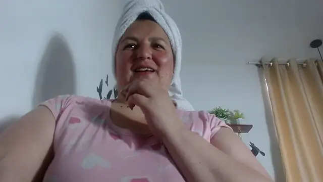 SweetRouse   online show from 11-26-25, 02:28