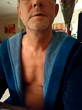 Snapshot of TommyTom76 chatting on 10-04-25, 07:59 TommyTom76 online show from 10-04-25, 07:59