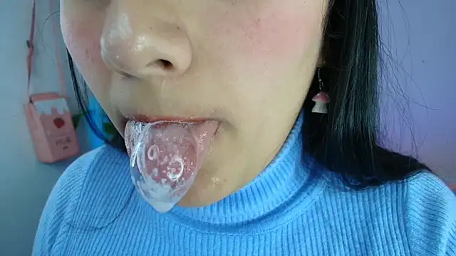 Hinata 21  online show from 10-15-25, 06:27