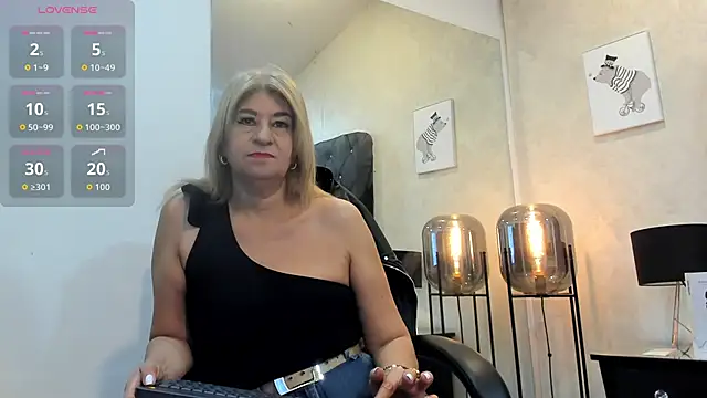 Snapshot of alana_johnson_0 chatting on 06-30-26, 12:49 alana johnson 0 online show from 06-30-26, 12:49
