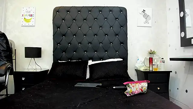 alana johnson 0 online show from 04-13-26, 12:20