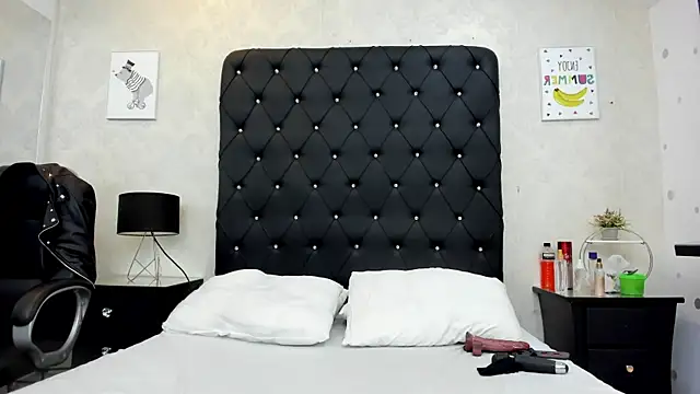 alana johnson 0 online show from 04-27-26, 12:58