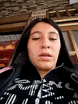 Snapshot of __Antonella chatting on 10-10-25, 03:24 Antonella online show from 10-10-25, 03:24