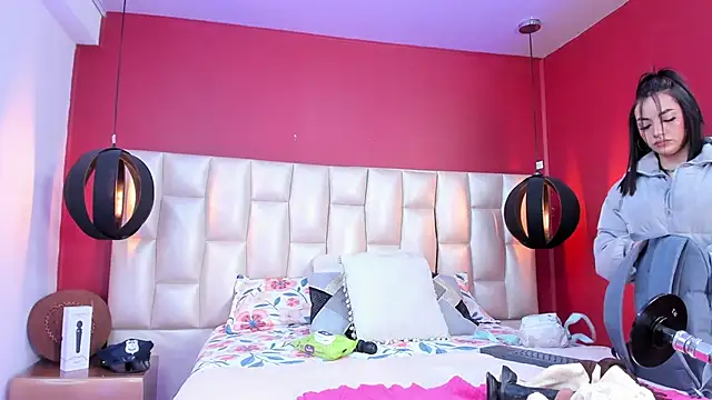 Brigith24 online show from 04-10-26, 05:14