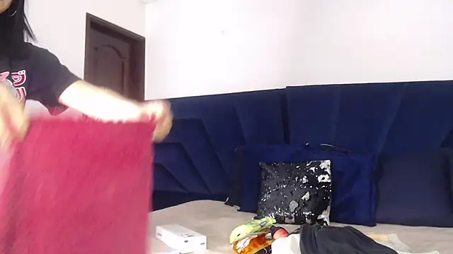 Snapshot of Brigith24 chatting on 12-15-25, 04:18 Brigith24 online show from 12-15-25, 04:18