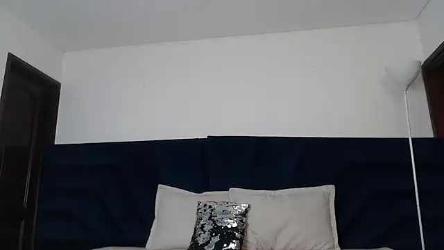 Snapshot of Brigith24 chatting on 10-15-25, 03:27 Brigith24 online show from 10-15-25, 03:27